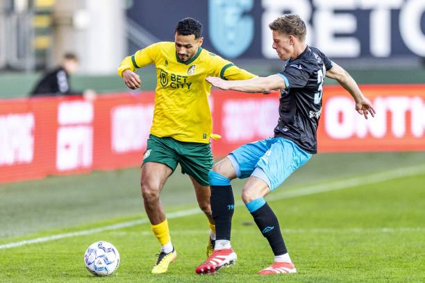 Alessio Da Cruz of Fortuna Sittard , Sem Scheperman of Heracles Almelo during the Dutch Eredivisie match between Fortuna Sittard and Heracles Almelo...