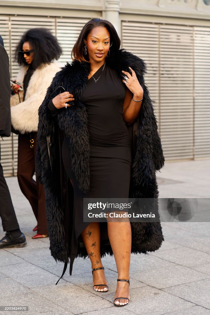 Street Style - Paris Fashion Week - Womenswear Fall/Winter 2025/2026 - Day Three