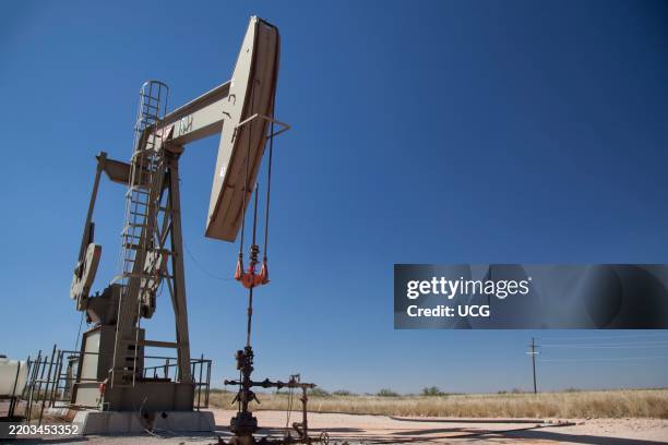 Carlsbad, New Mexico, Oil well.