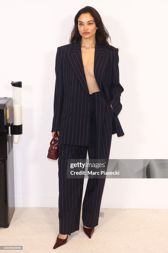 Stella McCartney: Photocall - Paris Fashion Week - Womenswear Fall/Winter 2025-2026