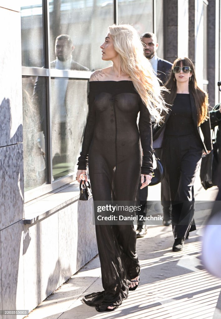 Street Style - Paris Fashion Week - Womenswear Fall/Winter 2025/2026 - Day Three