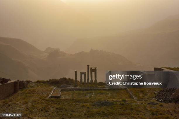 tajikistan, gorno-badakshan region, kalaikhumb surroundings,karon fort ruins - karon tajikistan stock pictures, royalty-free photos & images