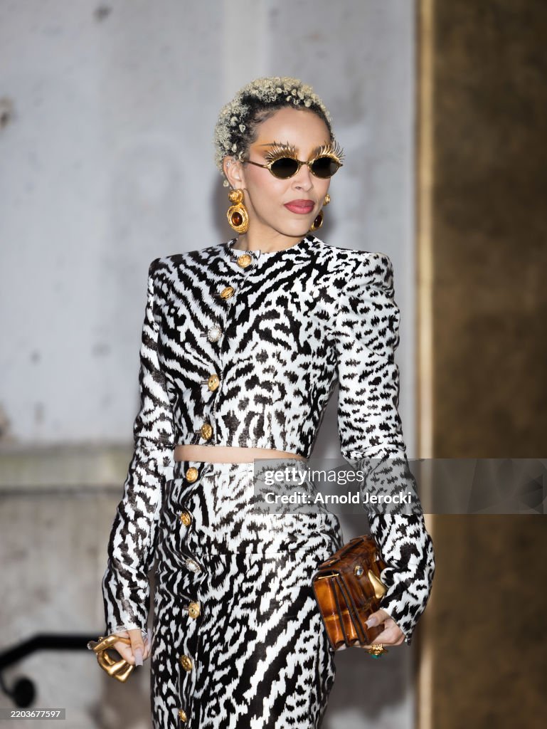 Schiaparelli: Outside Arrivals - Paris Fashion Week - Womenswear Fall/Winter 2025-2026