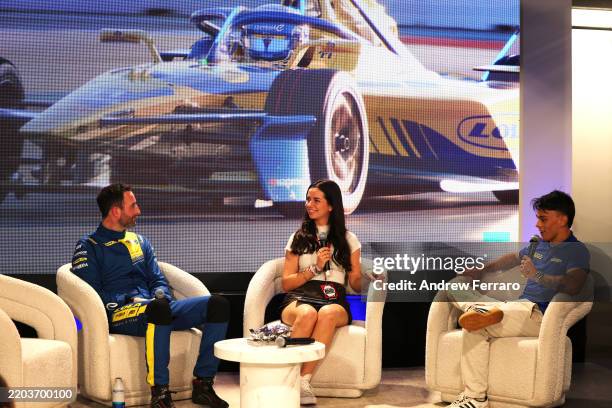 Alexa Rendell Racing 165 Scott Mansell Stock Photos, High-Res Pictures, and Images - Getty ...