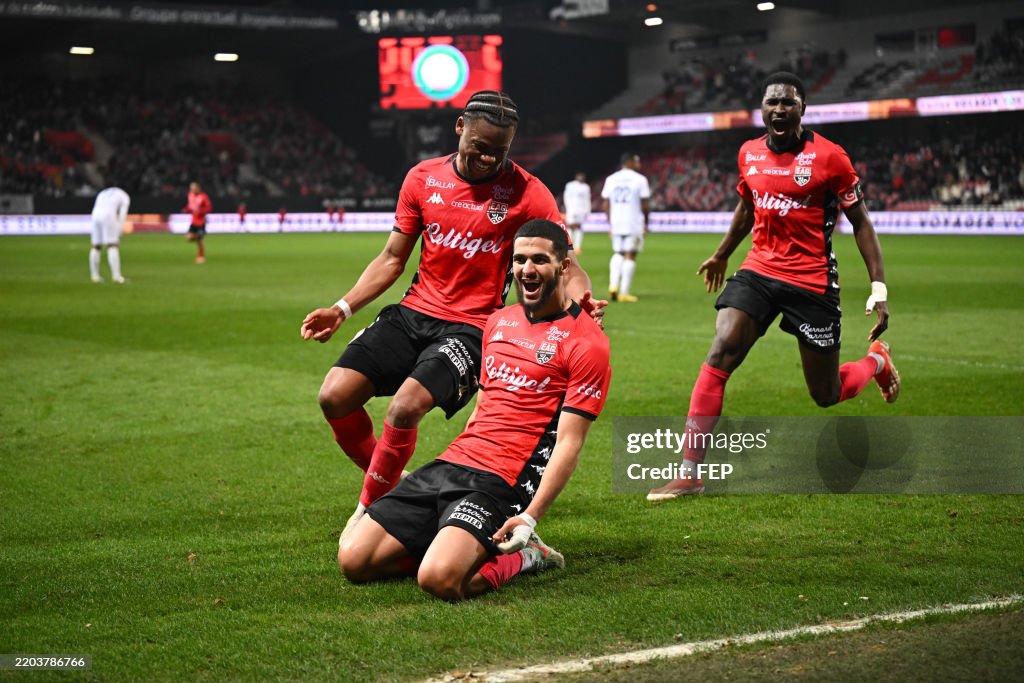 En Avant Guingamp v Clermont Foot 63 - Ligue 2 BKT 2024/2025
