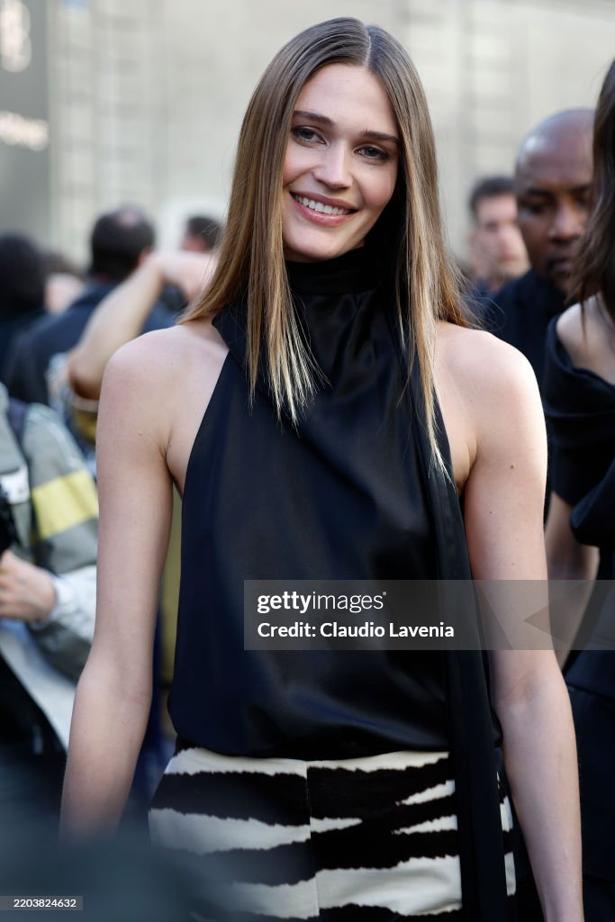 Street Style - Paris Fashion Week - Womenswear Fall/Winter 2025/2026 - Day Five