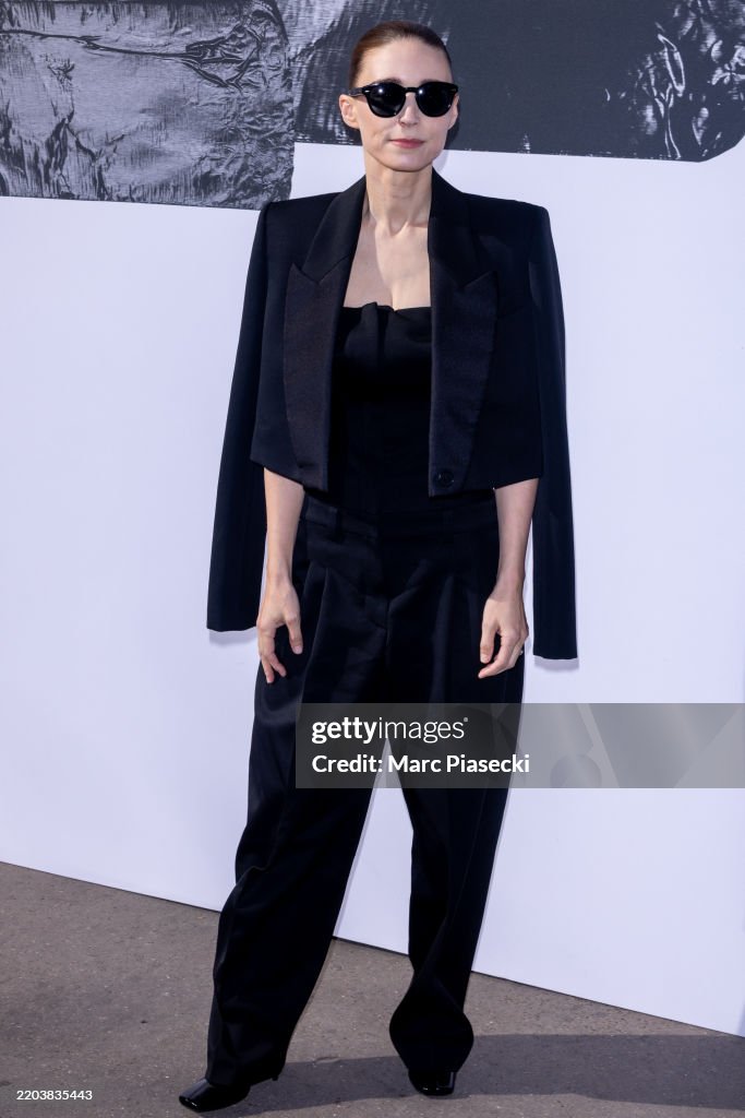 Givenchy: Photocall - Paris Fashion Week - Womenswear Fall/Winter 2025-2026