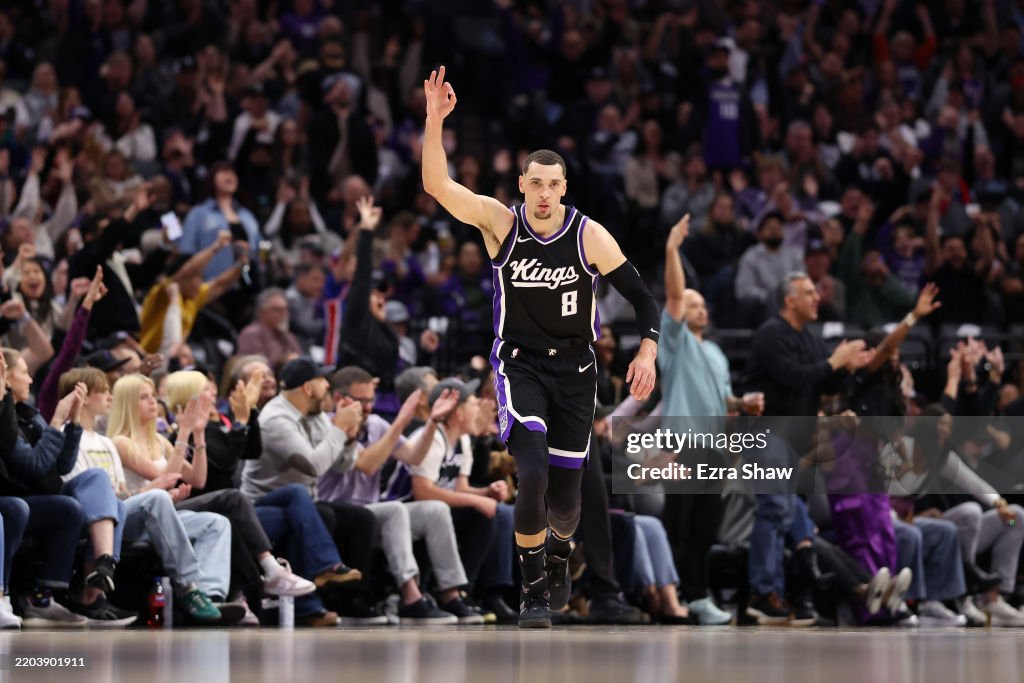 San Antonio Spurs v Sacramento Kings