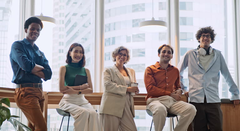 https://media.gettyimages.com/id/2203965183/video/group-portrait-of-multi-ethnic-business-man-and-woman-smile-and-look-at-camera-in-modern.jpg?b=1&s=640x640&k=20&c=dVqYbAG4ECLgd5178VGZToKUQEET7XEk98htoouMkfY=
