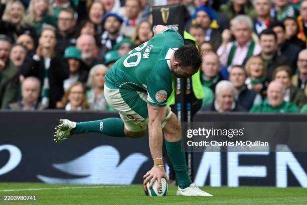 Jack Conan of Ireland scores his team's third try during the Guinness Six Nations 2025 match between Ireland and France at the Aviva Stadium on March...