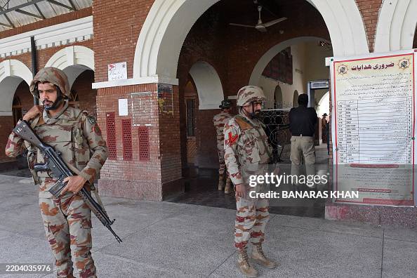 PAKISTAN-UNREST-TRAIN PAKISTAN-UNREST-TRAIN