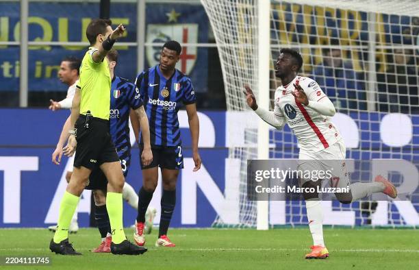Keita Balde’ of AC Monza celebrates after scoring their team's second goal during the Serie A match between FC Internazionale and AC Monza at Stadio...