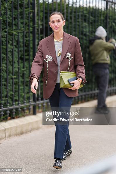 Street Style - Paris Fashion Week - Womenswear Fall/Winter 2025/2026 - Day Seven Street Style - Paris Fashion Week - Womenswear Fall/Winter 2025/2026 - Day Seven