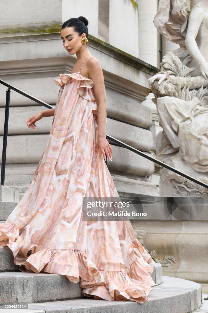 Street Style - Paris Fashion Week - Womenswear Fall/Winter 2025/2026 - Day Eight