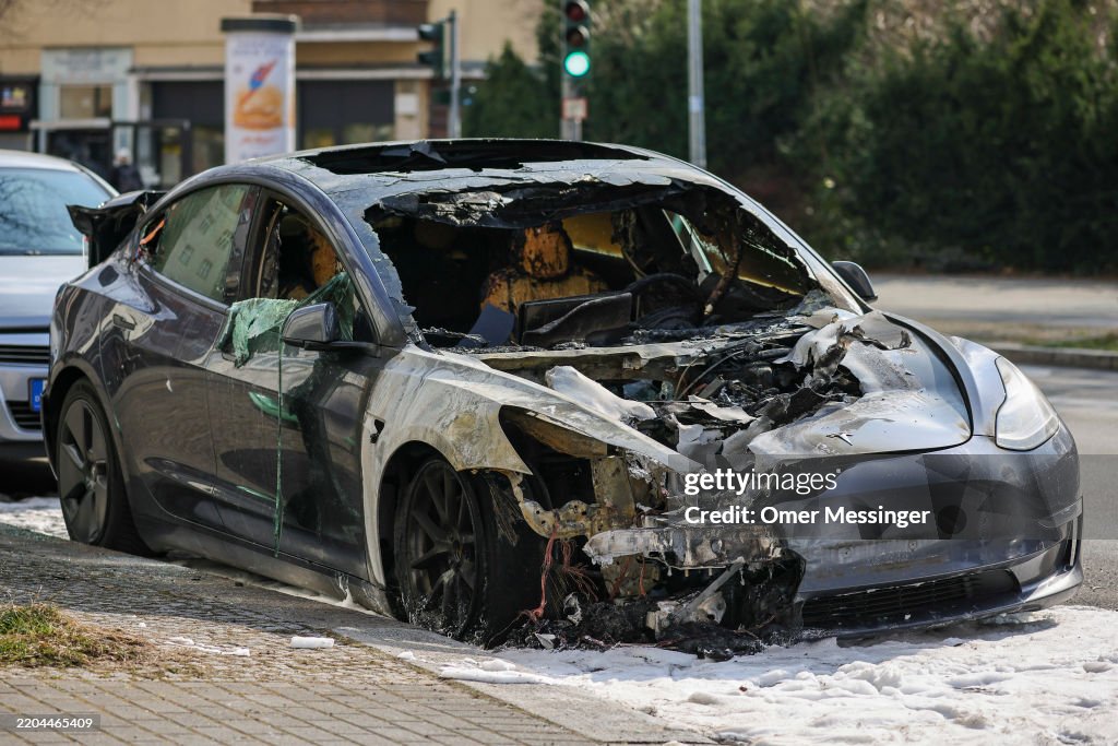 Four Tesla Cars Torched In Berlin