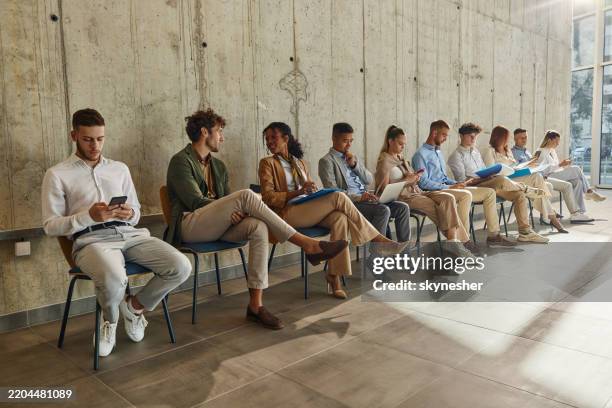 Job Interview Queue 804 Job Interview Queue Stock Photos, High-Res Pictures, and Images ...