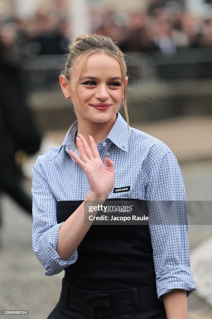 Miu Miu: Outside Arrivals - Paris Fashion Week - Womenswear Fall/Winter 2025-2026