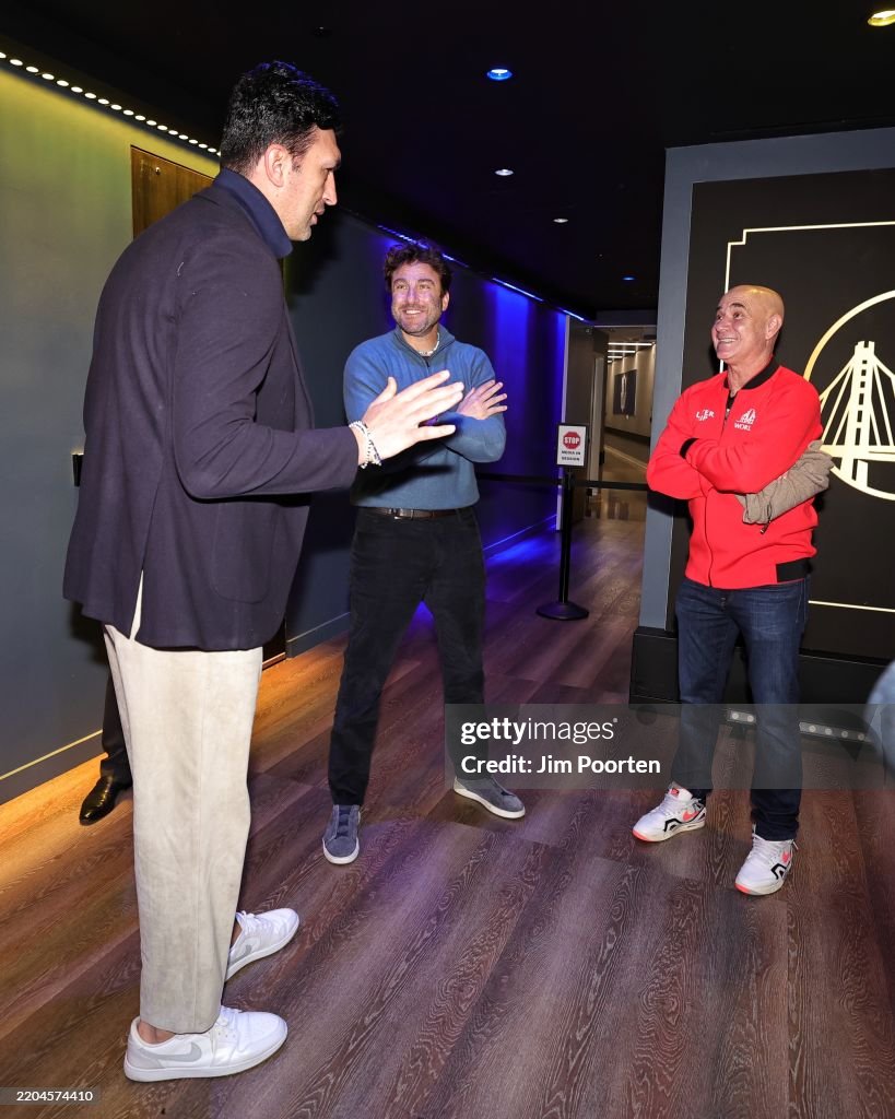 Dallas Mavericks v Golden State Warriors