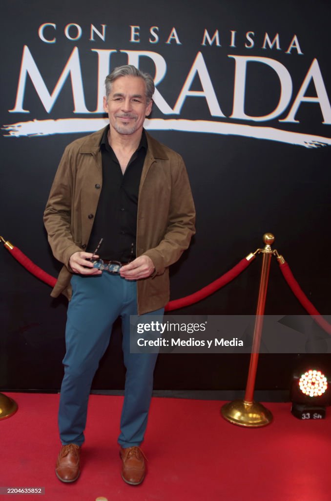 Con Esa Mirada - Press Conference