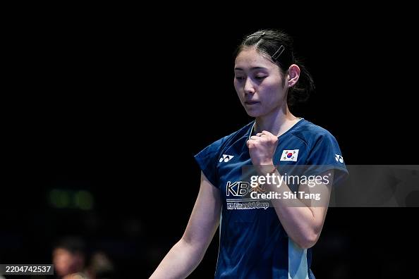 Sim Yu Joe Sim Yu Jin of Korea celebrates the victory in the Women's Singles ...