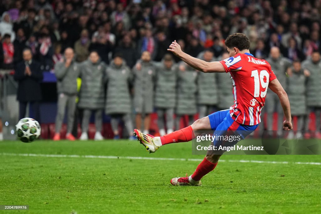 Atletico de Madrid v Real Madrid C.F. - UEFA Champions League 2024/25 Round of 16 Second Leg