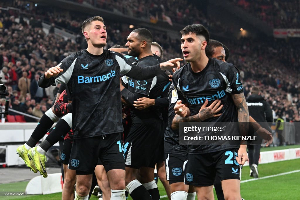 FBL-GER-BUNDESLIGA-STUTTGART-LEVERKUSEN