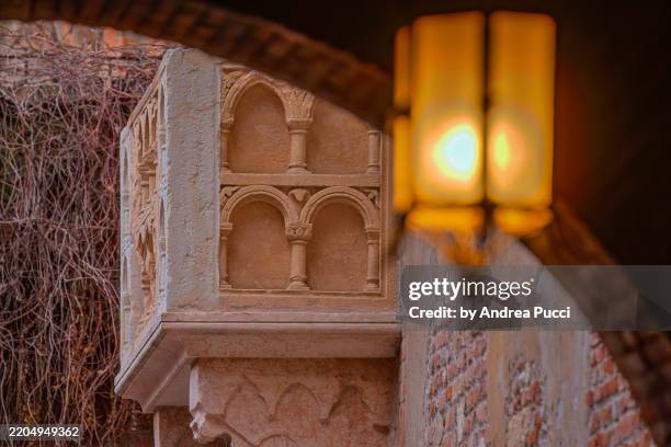 juliet's balcony, verona, veneto, italy - verona italy stock pictures, royalty-free photos & images