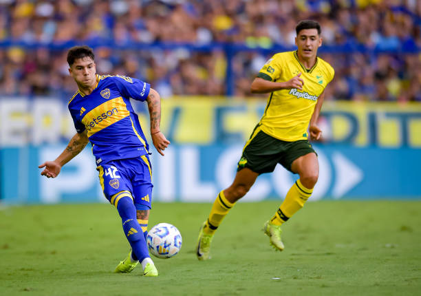 Lucas Blondel of Boca Juniors shoots during a Torneo Apertura Betano 2025 Group A match between Boca Juniors and Defensa y Justicia at Estadio...