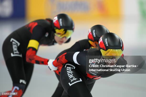Team Canada competes in Women's Team Pursuit during the ISU World Speed Skating Single Distances Championships on March 14, 2025 in Hamar, Norway.