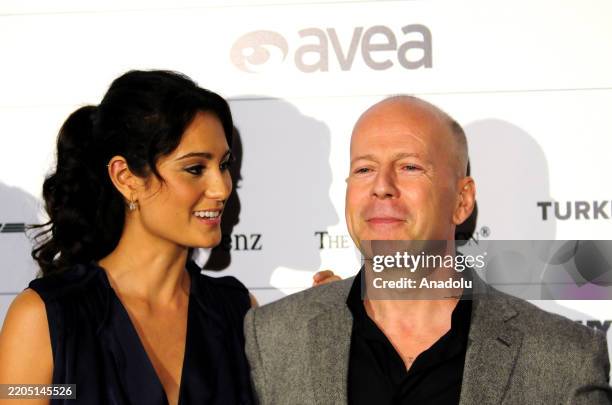 File photo dated October 26, 2009 shows Bruce Willis as he attends the ''Fashionable Istanbul by Avea'' with his wife Emma Willis in Istanbul,...