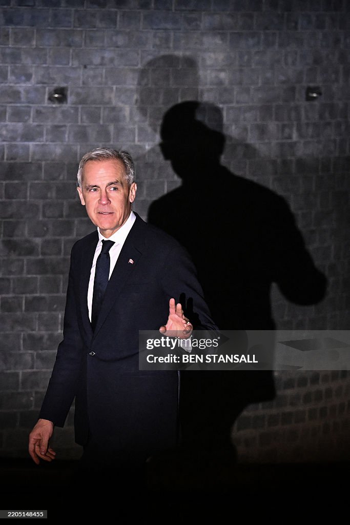 TOPSHOT-BRITAIN-CANADA-POLITICS-DIPLOMACY