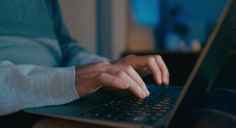 Privzte Using Computer 2,511 Private Bedroom Videos, Clips and Stock Footage - Getty Images