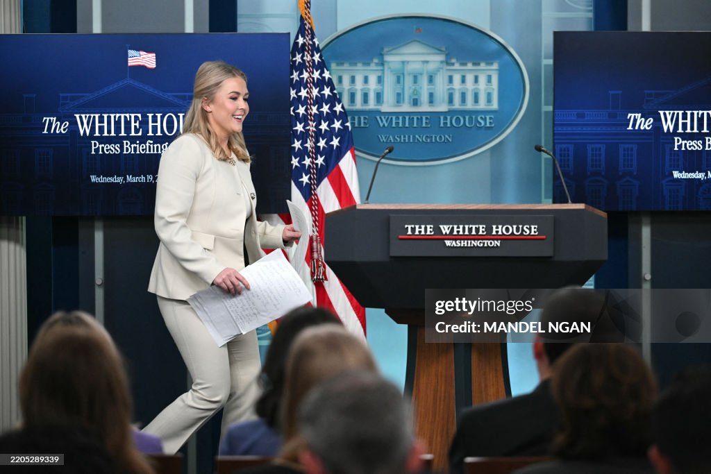 US-POLITICS-LEAVITT-BRIEFING