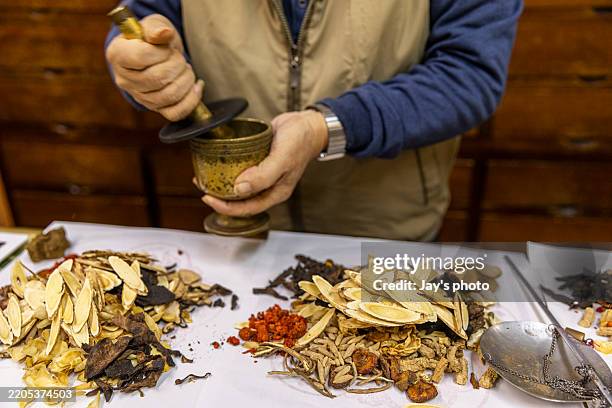 old deployment of traditional chinese medicine. traditional chinese medicine herbal, pharmacy. - chinese herbal medicine stock pictures, royalty-free photos & images
