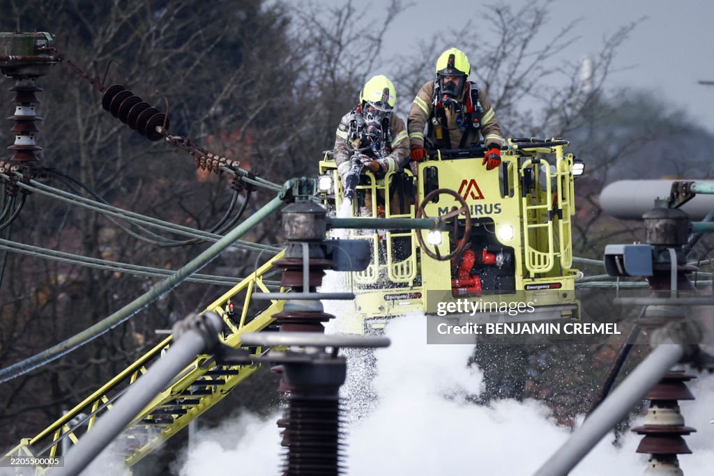 BRITAIN-AIRPORT-HEATHROW-AVIATION-FIRE
