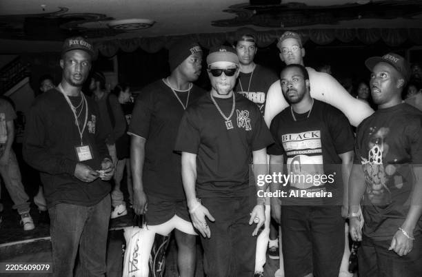 Stageside Riff 32 Stageside Stock Photos, High-Res Pictures, and Images - Getty Images