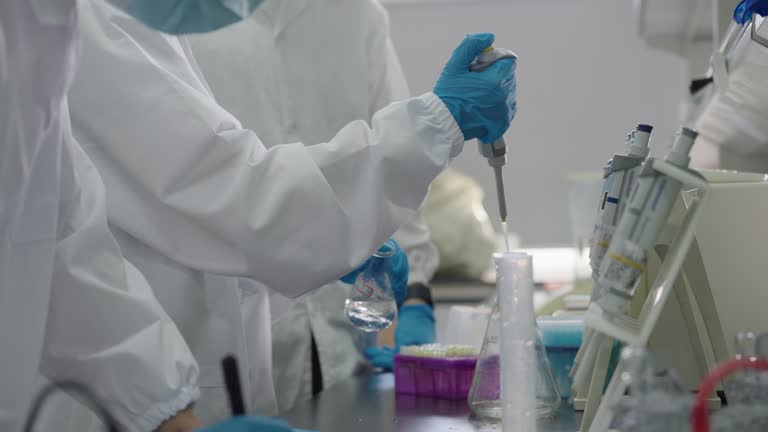 https://media.gettyimages.com/id/2205716527/video/in-the-laboratory-the-team-conducts-research.jpg?b=1&s=640x640&k=20&c=Vd2PmGoU8gtCppFQ4xaZDcNG8vWsCQrBWHxQW3wYS-0=