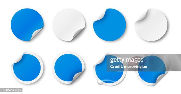 illustrations, cliparts, dessins animés et icônes de ensemble réaliste d’autocollants avec plis et plis - peinture écaillée