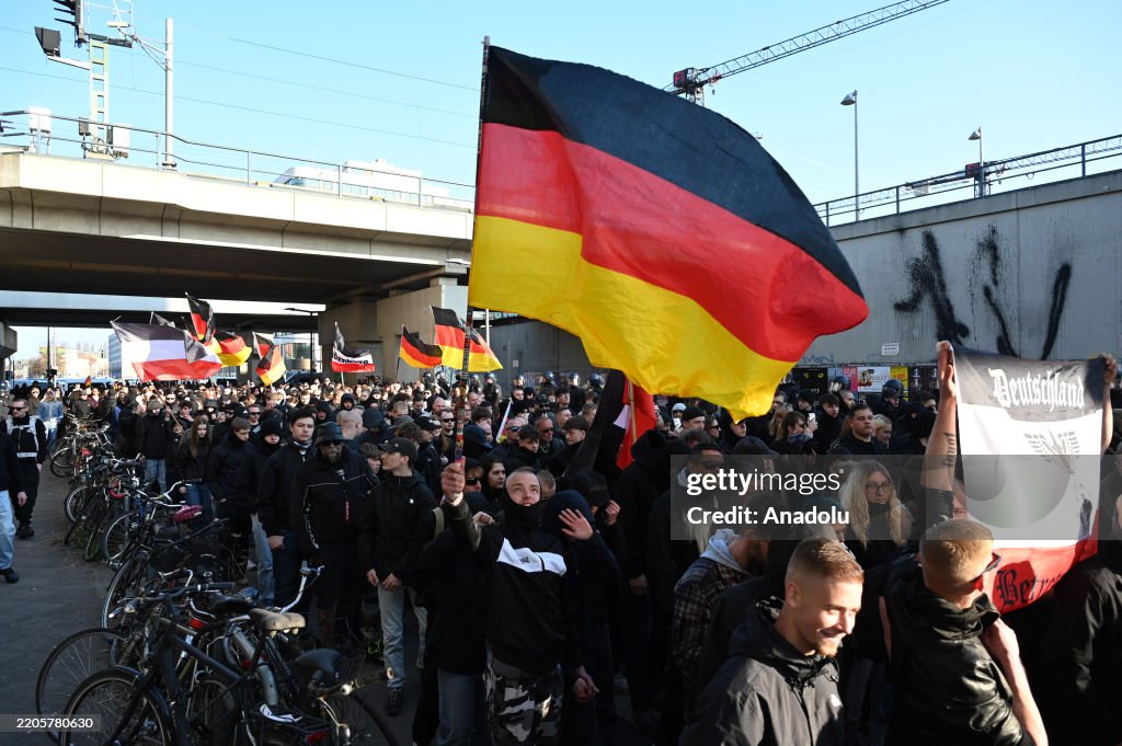 Far-right group rally in Berlin amid tensions with left-wing protesters