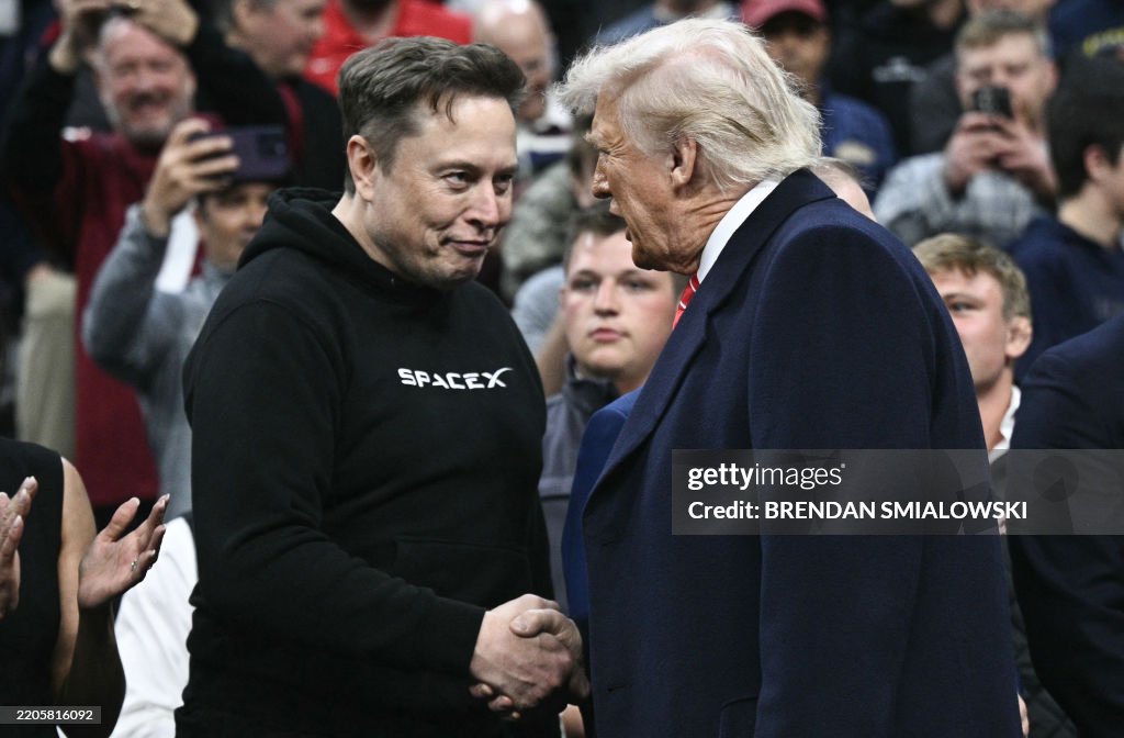 TOPSHOT-US-POLITICS-TRUMP