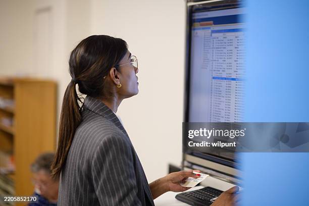 Indian Library Computer 1,188 Indian Institute Library Stock Photos, High-Res Pictures, and ...