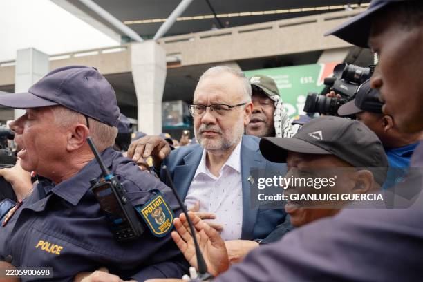 Member Rasool 106 United States Ebrahim Rasool Stock Photos, High-Res Pictures, and ...