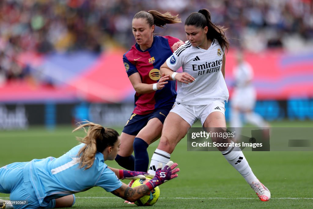 FC Barcelona Women v Real Madrid Women - Primera División Femenina