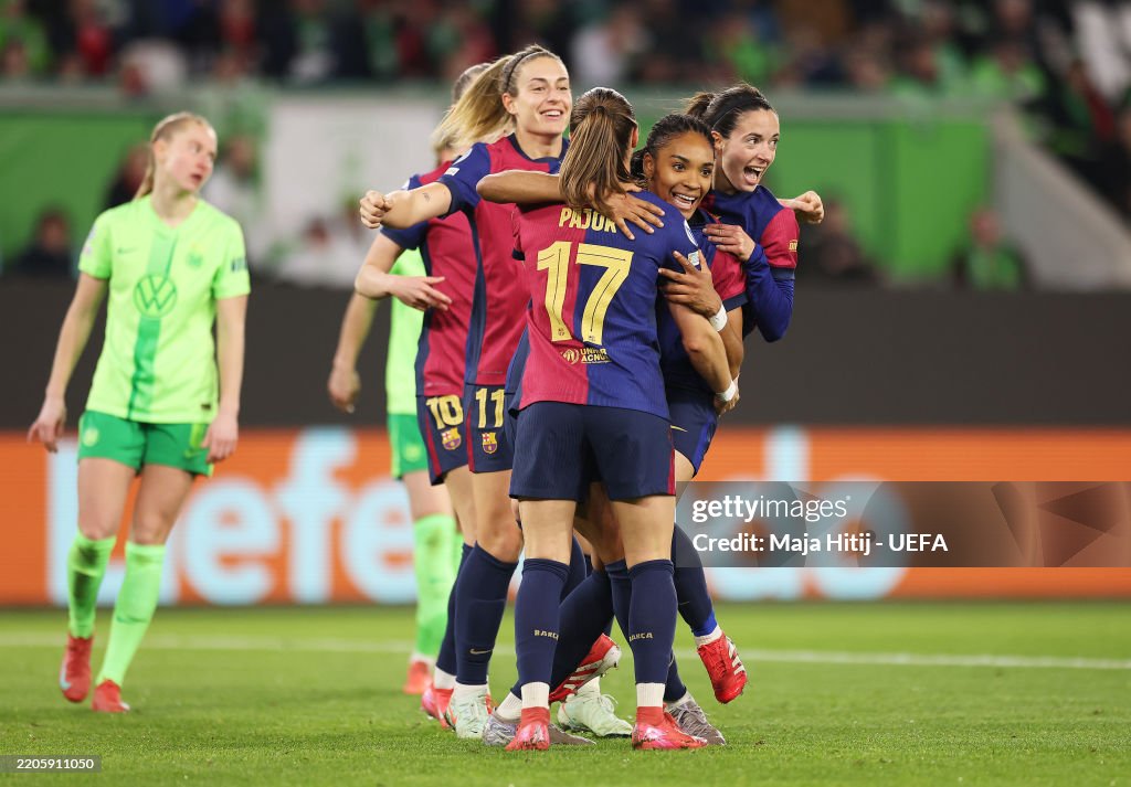 VfL Wolfsburg v FC Barcelona - UEFA Women's Champions League Quarter Finals First Leg