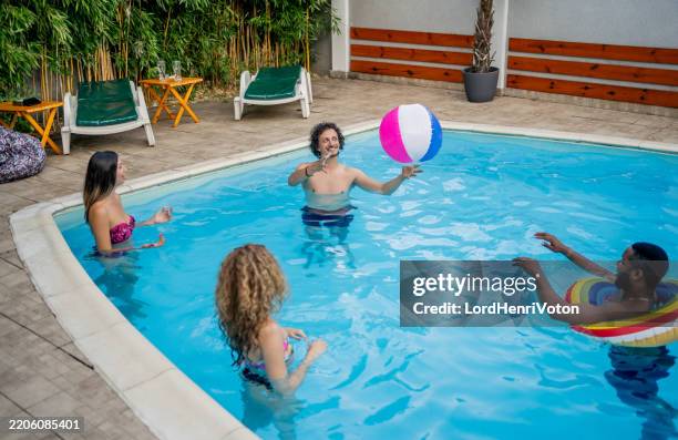Track Pool Friends 181 Friends Throwing Man Swimming Pool Stock Photos, High-Res Pictures ...