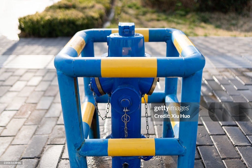 Intelligent fire hydrants equipped with guardrails on urban roads