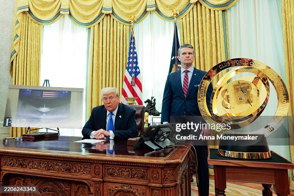 President Trump And Defense Secretary Hegseth Speak In The Oval Office President Trump And Defense Secretary Hegseth Speak In The Oval Office