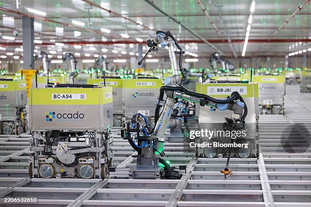 Gridpick Robotics 40,420 Robots & Robotics Stock Photos, High-Res Pictures, and Images ...