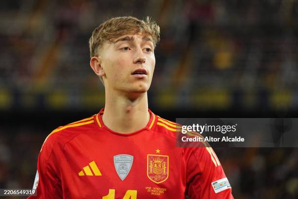 Dean Huijsen of Spain looks on during the UEFA Nations League Quarterfinal Leg Two match between Spain and Netherlands at Mestalla Stadium on March...
