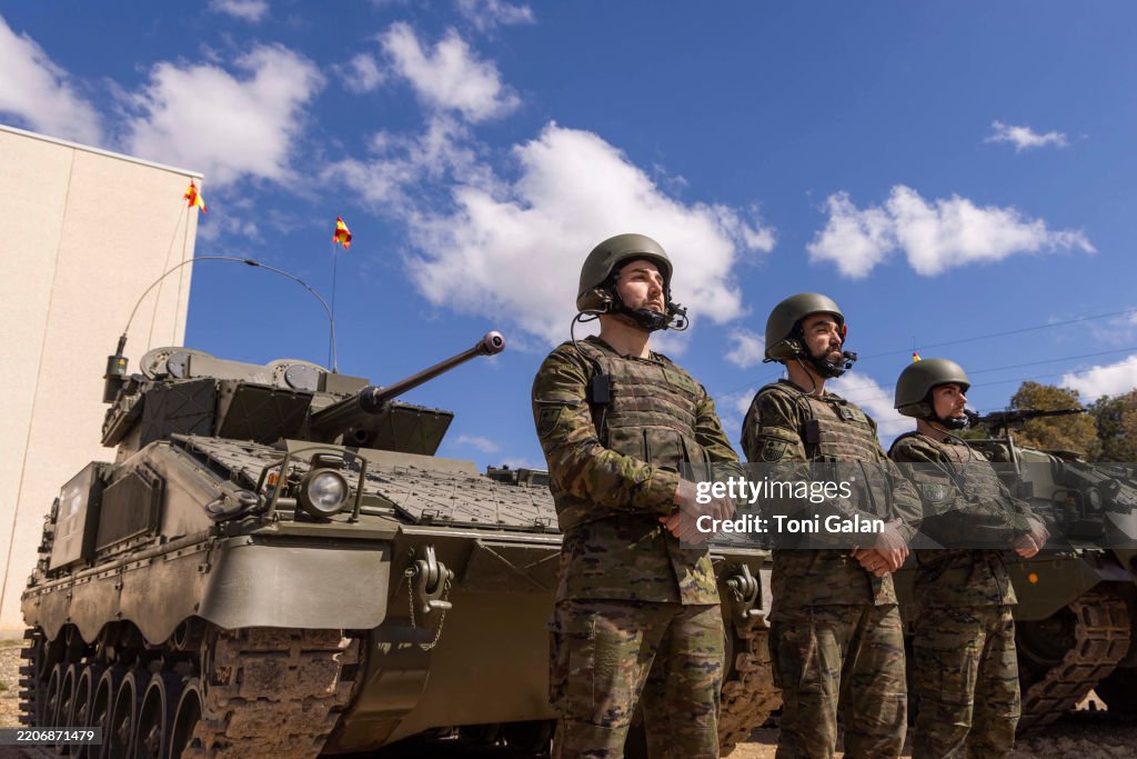 King Felipe Of Spain Visits The Brigade "Aragón I" In Zaragoza